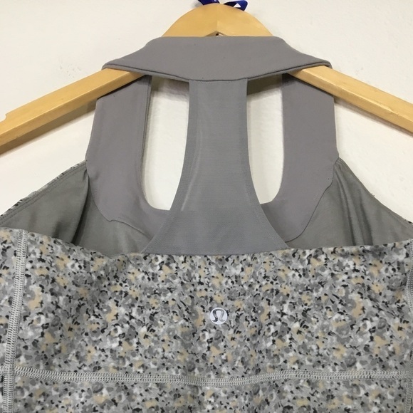 Lululemon Workout Tank Top - Picture 4 of 6